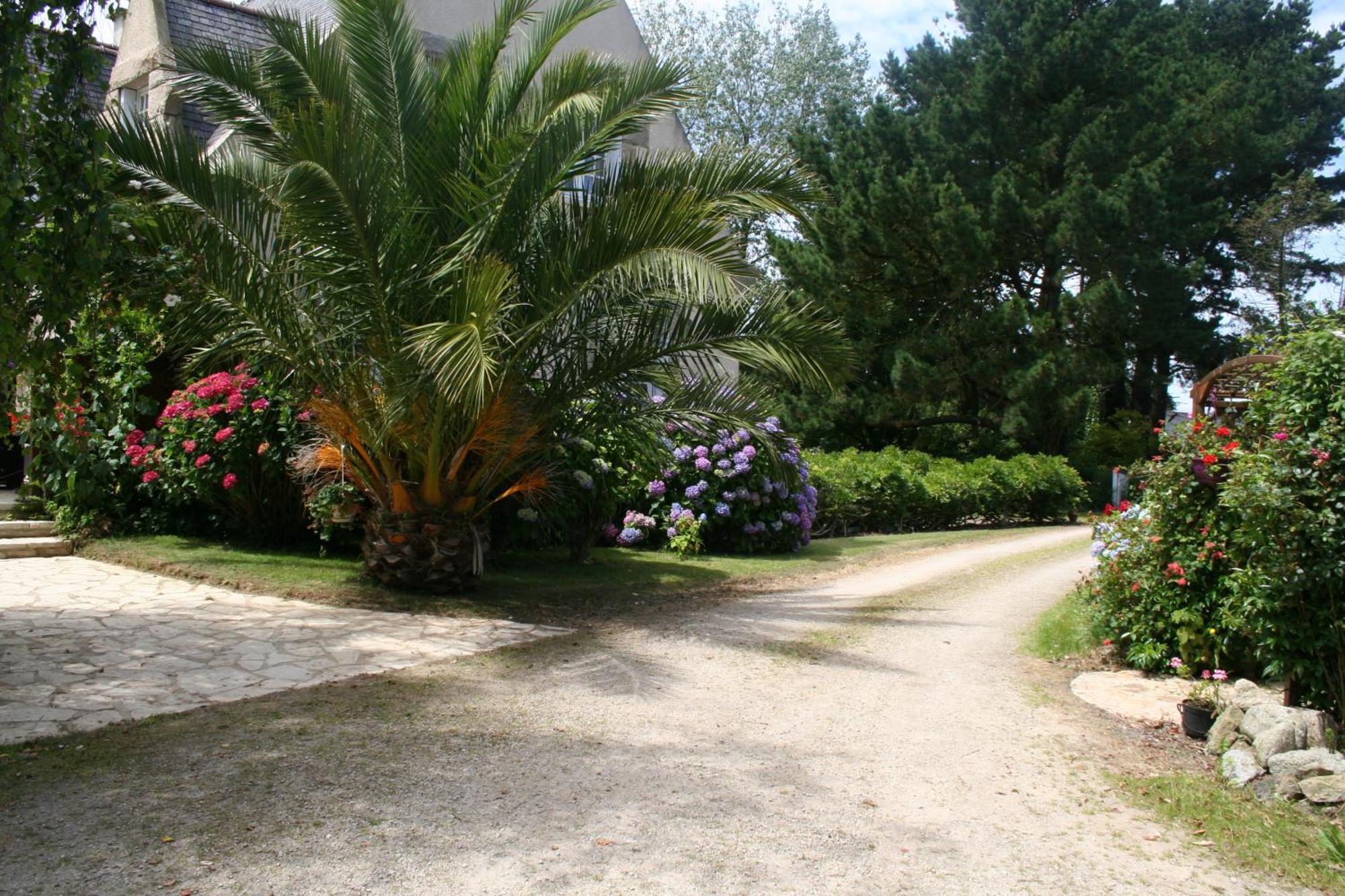 Chez Renee Et Raynal B&B Plounevez-Lochrist ภายนอก รูปภาพ