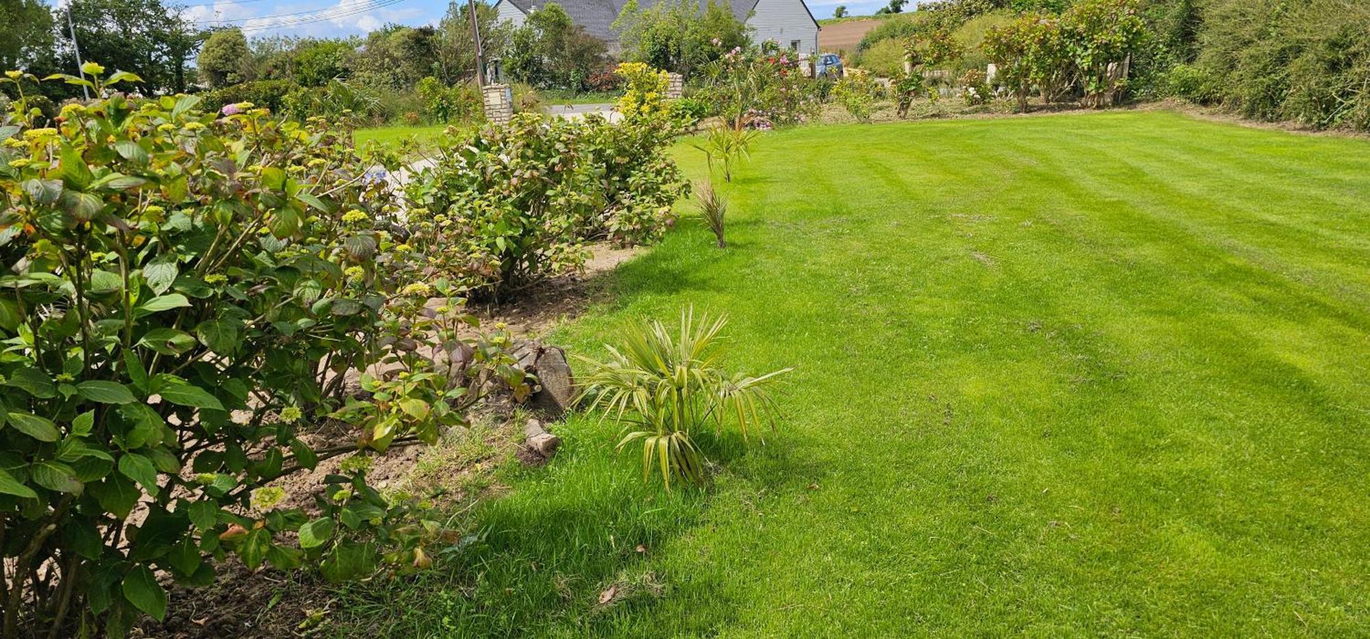 Chez Renee Et Raynal B&B Plounevez-Lochrist ภายนอก รูปภาพ