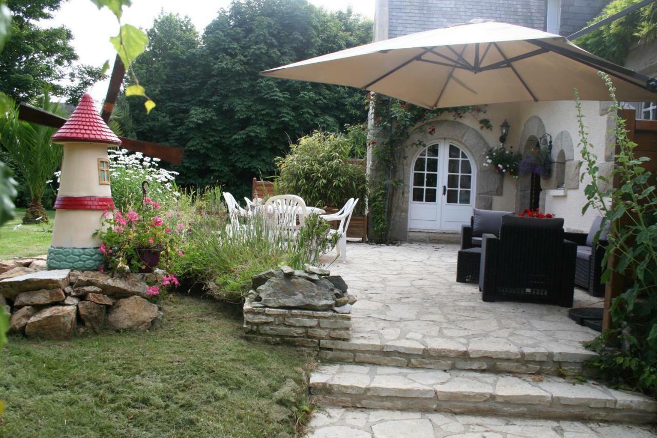 Chez Renee Et Raynal B&B Plounevez-Lochrist ภายนอก รูปภาพ